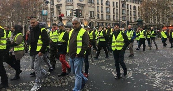 Fransada genişmiqyaslı tətil keçirilir – Nəqliyyat sistemi iflic oldu
