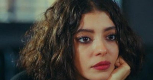 Türkiyəli ulduz “Ay qız”ı oxudu – VİDEO