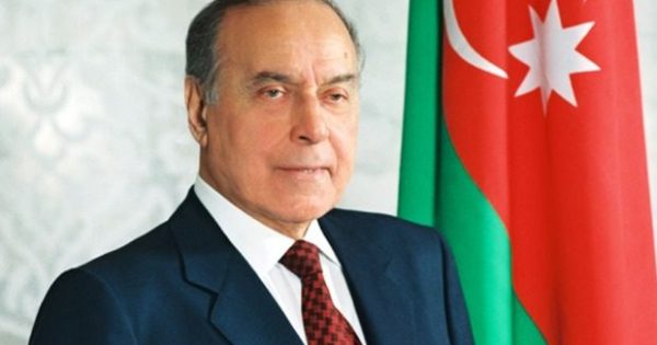 Ümummilli Lider Heydər Əliyevin anım günüdür