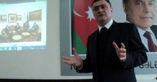 Deputat dövlətin gördüyü işləri öz adına çıxır?