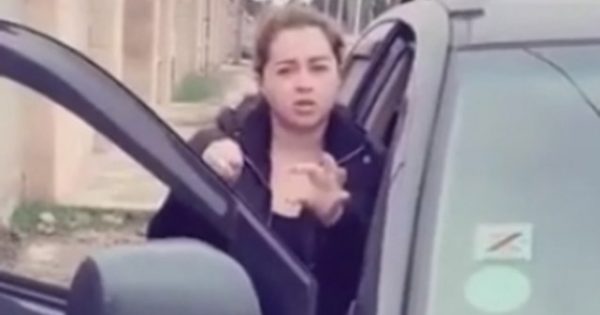 Xatirə Novxanı yolundan şikayətçidir – “Evimizə gedə bilmirik”+Video