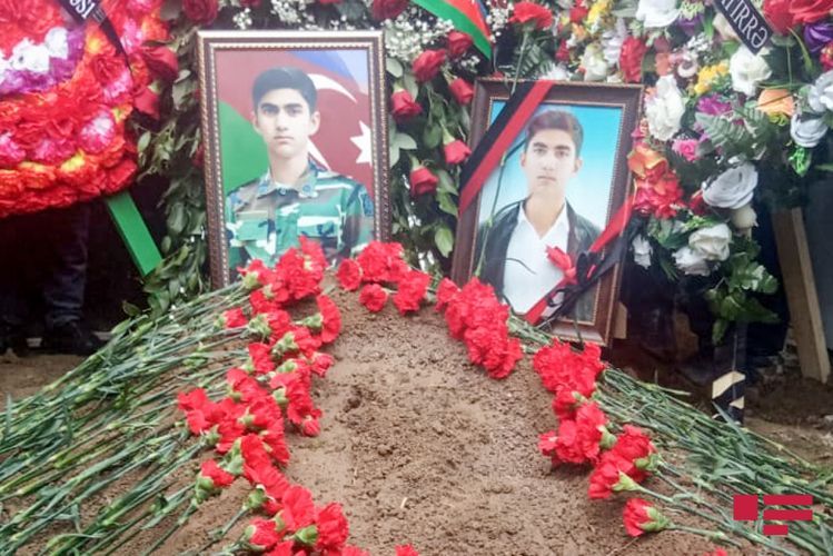 Умершие в азербайджане. Могилы армянских солдат. Могилы азербайджанских солдат.