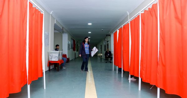 Mətbuat Şurası şikayət daxil olan seçki məntəqələrini açıqladı