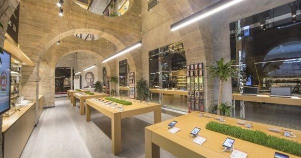 COVID-19 telefon bazarını “vurdu” – VİDEO