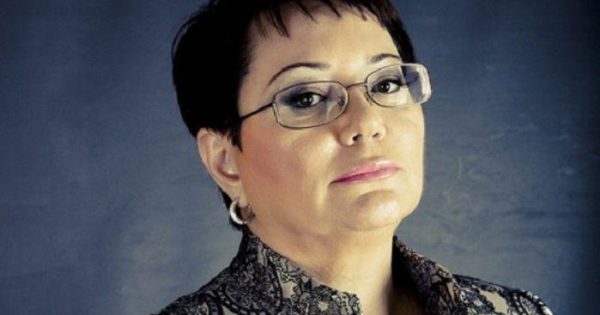 Elmira Axundova səfir təyin edildi