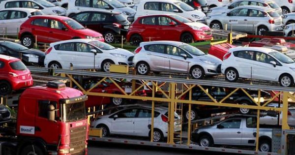 Azərbaycana xarici qeydiyyatlı maşınların gətirilməsi qaydası dəyişdi