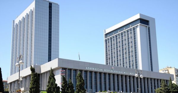 Deputatların Milli Məclisin hansı komitələrinə üzv olduqları açıqlandı – SİYAHI