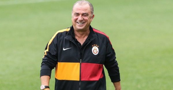 “Neftçi”nin zəif və güclü tərəflərini futbolçularına göstərdi- Fatih Terim