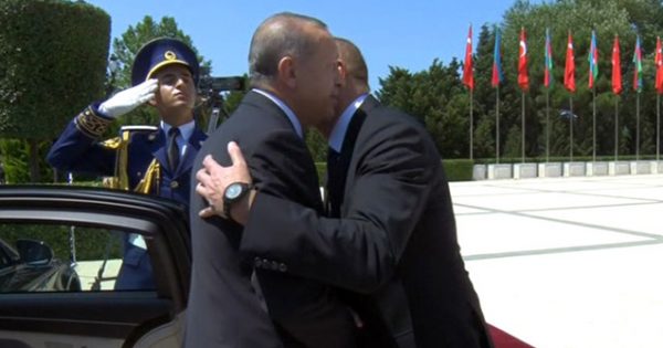 Çavuşoğlu Azərbaycanı bu görüntülərlə təbrik etdi