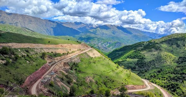 “Kəlbəcərdə ağır döyüşlər gedir” – Ermənistan MN