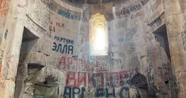 Hadrutdakı alban kilsəsi də erməni vandalizminə məruz qalıb – Foto