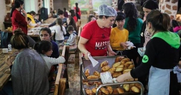 Minlərlə erməni sərhədyanı Gorus vasitəsilə Dağlıq Qarabağı tərk edir – BBC-nin REPORTAJI