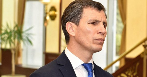 Zahid Oruc:”Müharibədə məğlub olan Paşinyanı istefaya çağıran sabiq nazir”..