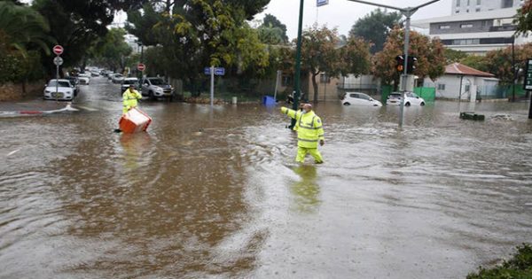 İsraili sel basdı – Fotolar