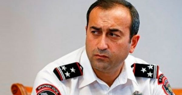 Yerevanın polis rəisi hökumətin əmrlərini yerinə yetirməkdən imtina edib