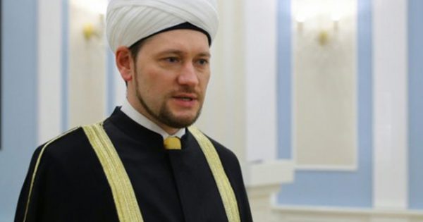 “UNESCO Qarabağdakı islam irsinə biganə yanaşmamalıdır” – Dəmir Mühətdinov