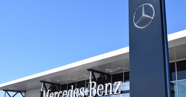 “Mercedes” şirkətindən erməni separatçılara maddi dəstək – FOTO