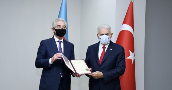 Binali Yıldırım Bakıya gəldi – Fotolar