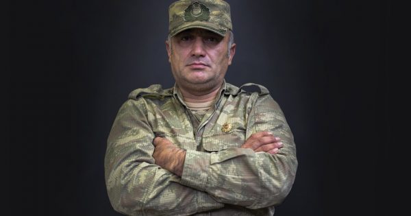 Əsirlikdən qaçan hərbçimiz erməni generalın maşınını BELƏ QAÇIRDI – ŞOK TƏFƏRRÜAT