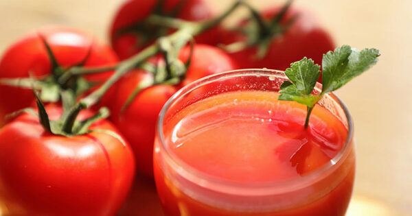 image-tomato-juice-in-the-morning-light