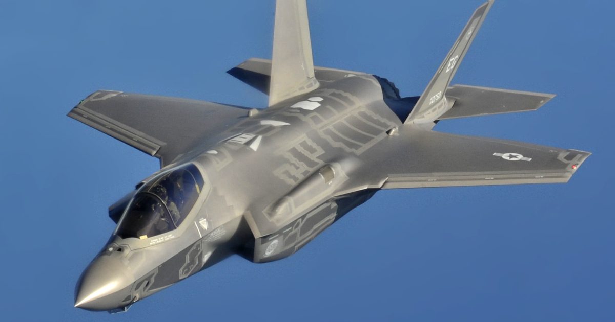 image-aerial-refueling-of-f-35-lightning-ii-joint-strike-fighters-at-eglin-afb-fla