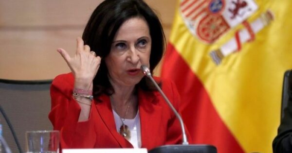 image-defense-minister-robles-support-for-autonomy-plan-is-best-decision-for-spain-800x394