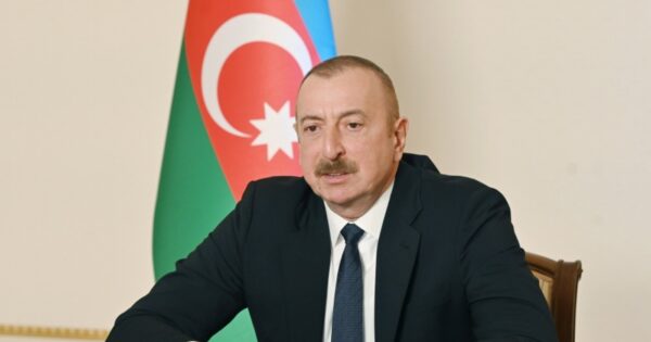 image-1702631280-ilham-aliyev_shusha-numayendesini-qebul-ederken