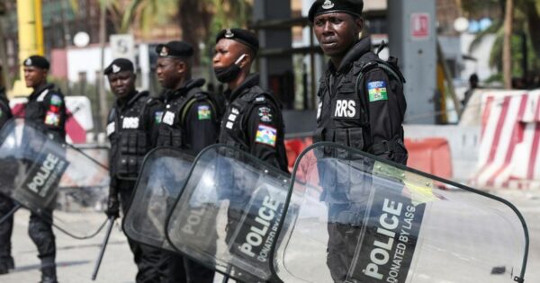 image-nijerya-nijerya-polisi-reuters-1526509jpg-1748348938