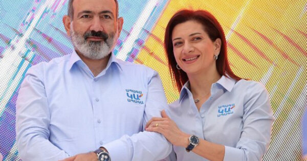 Paşinyanla Akopyan münasibətlərini rəsmiləşdirdi - Yenilənib 2 image-akopyan