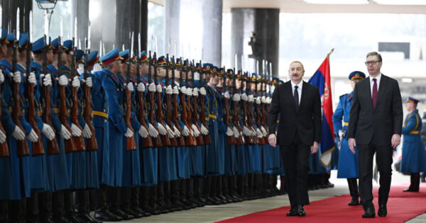 Vuçiç İlham Əliyevi belə qarşıladı - Fotolar+Video 4 image-qarsilanma